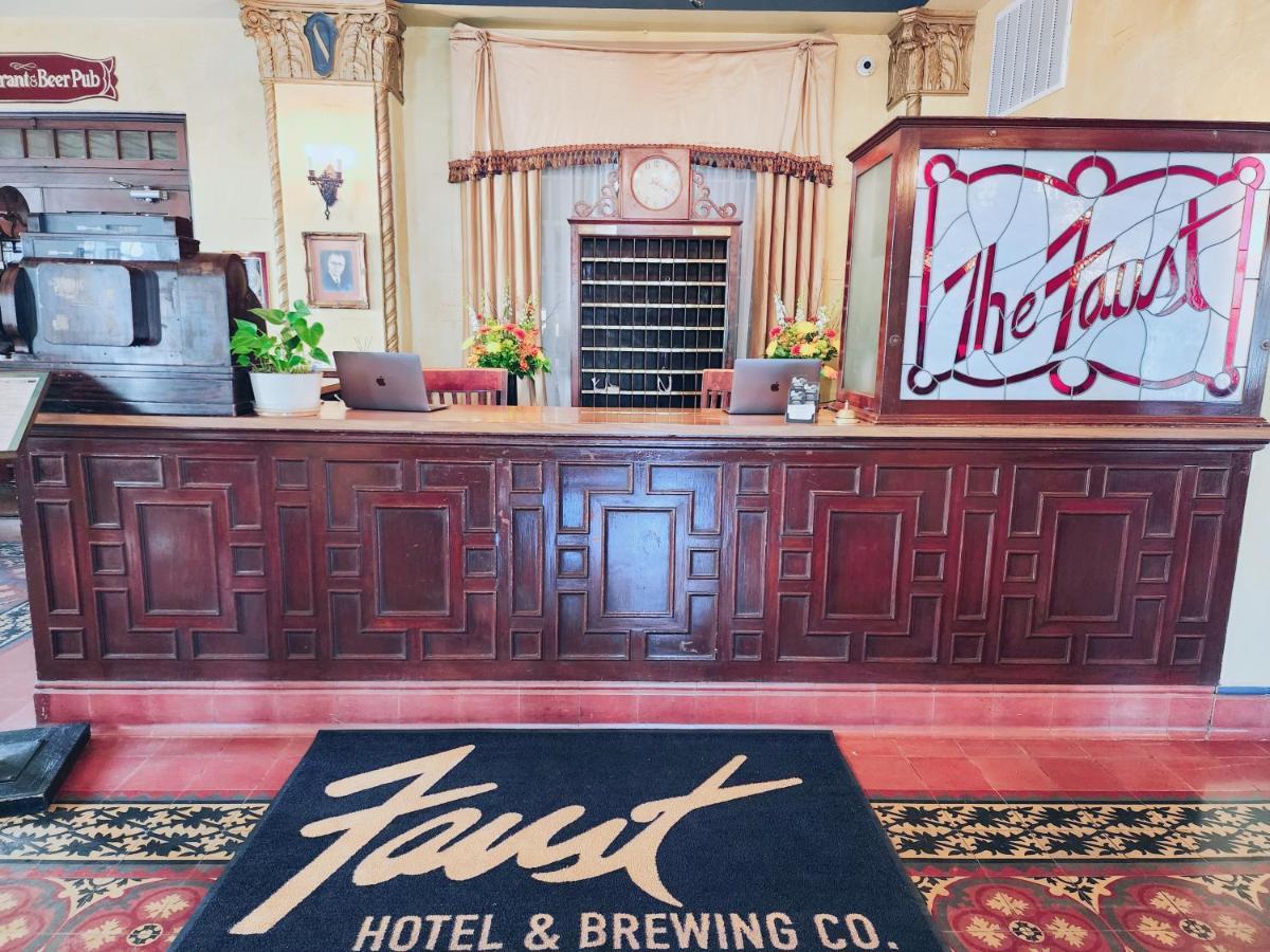 The Faust Hotel نيو بروانفيلز المظهر الخارجي الصورة